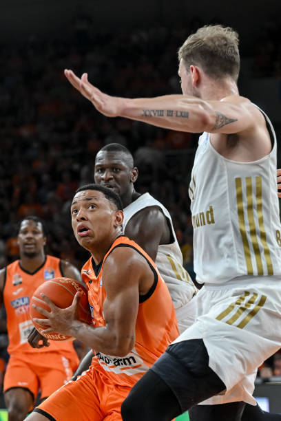 这句话折射 这句话折射